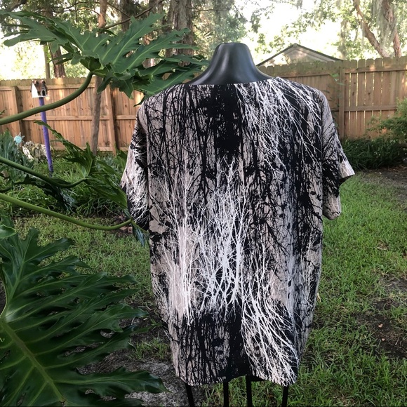 Kenzie Black and White Abstract Tree Print Blouse - Picture 7 of 8